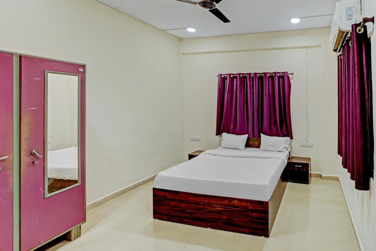 oyo home 78367 Amba executive Mundhva Exterior foto
